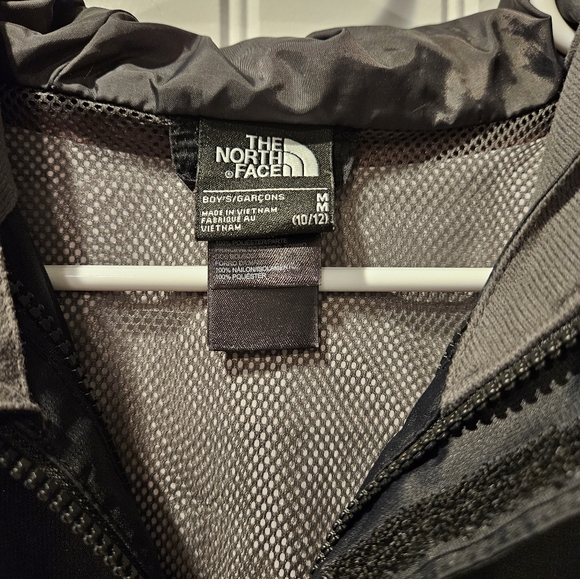 Youth Northface Rain Jacket Size 10/12 - Picture 2 of 5